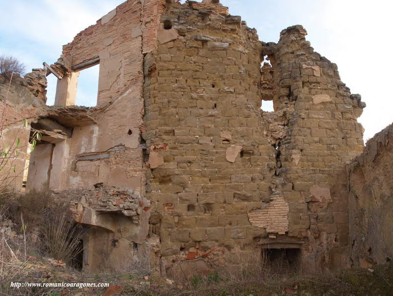 EXTERIOR DEL HASTIAL DE PONIENTE DEL TEMPLO